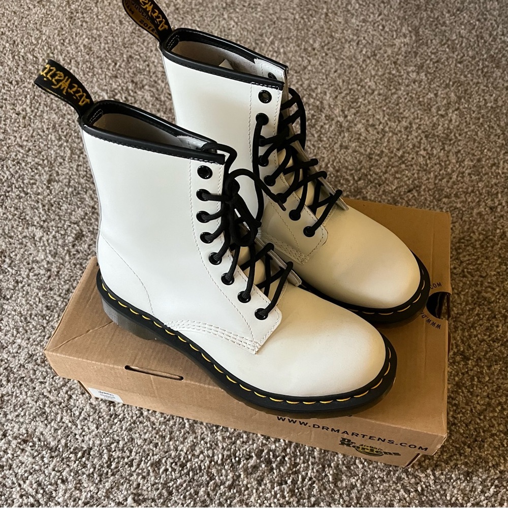 Dr. Martens 1460 Smooth Leather Lace Up Boots